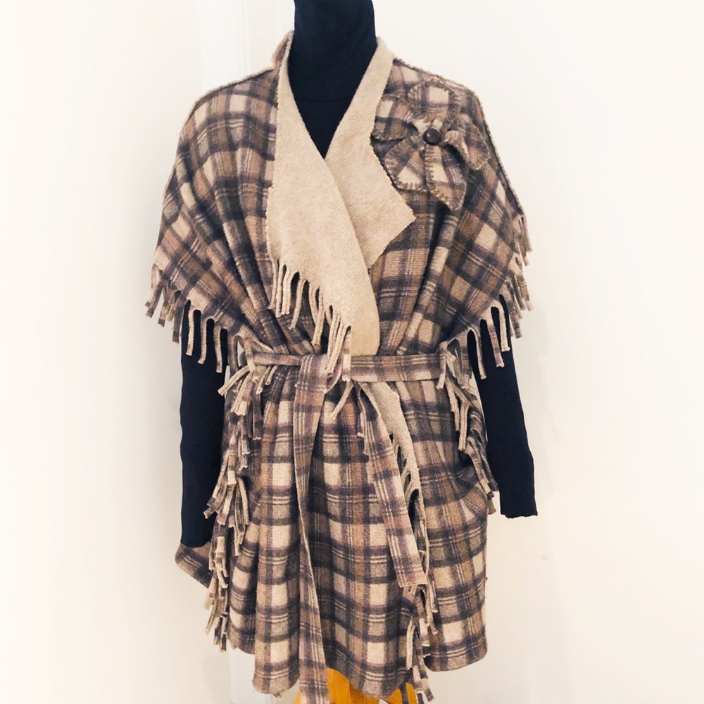 Love Moschino fringed wool wrap